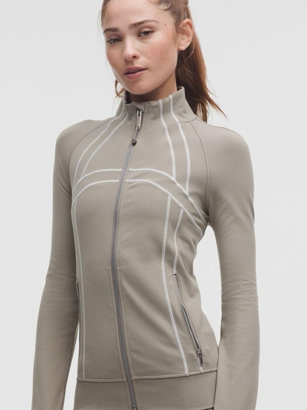 Lululemon Define Track Jacket Warm Ash Grey White Size 10

Description:
Lululemo